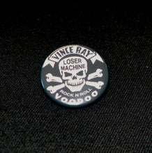Load image into Gallery viewer, Skull pin badge